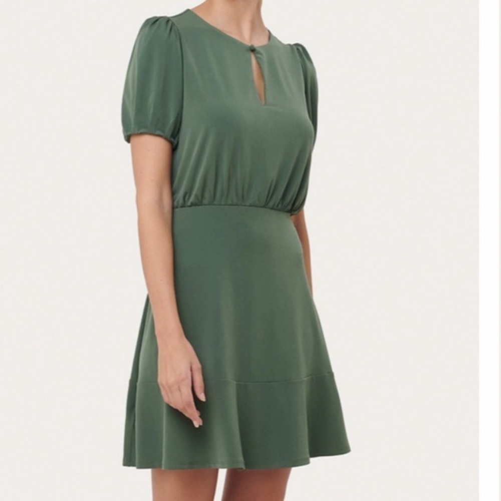 Loft Flirty Swingy Flounce Flared Green Dress Size 6